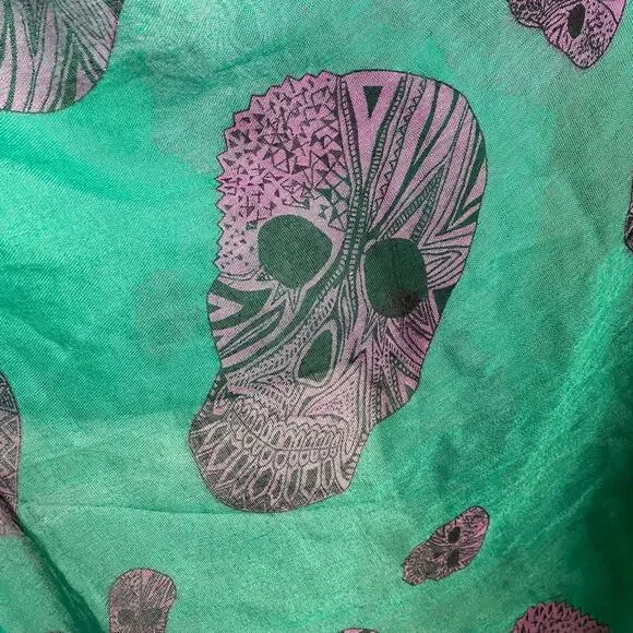 Skull Scarf Green Purple Black - Picture 4 of 13